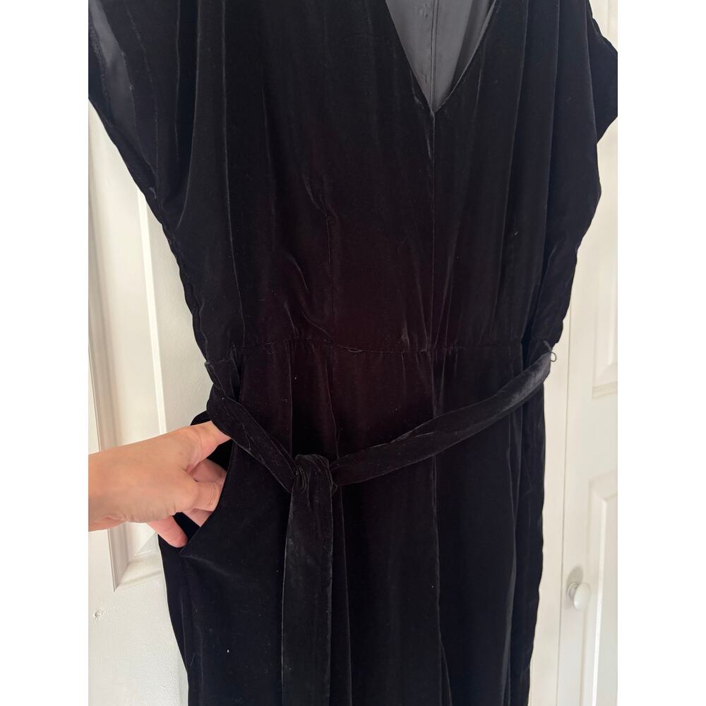 GAP Black Velvet Jumpsuit Women’s Size 16 V Neck Tie Waist Wide Leg Evening - Picture 7 of 12